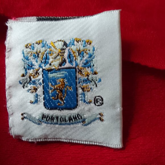 Portolano luxurious cashmere/silk/merino red wool wrap/scarf. - Picture 3 of 7